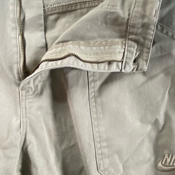 Nike Men’s Shorts Flat Front Design with Front/ Back Pockets,belt Loops, Sz: 38 - Picture 9 of 10